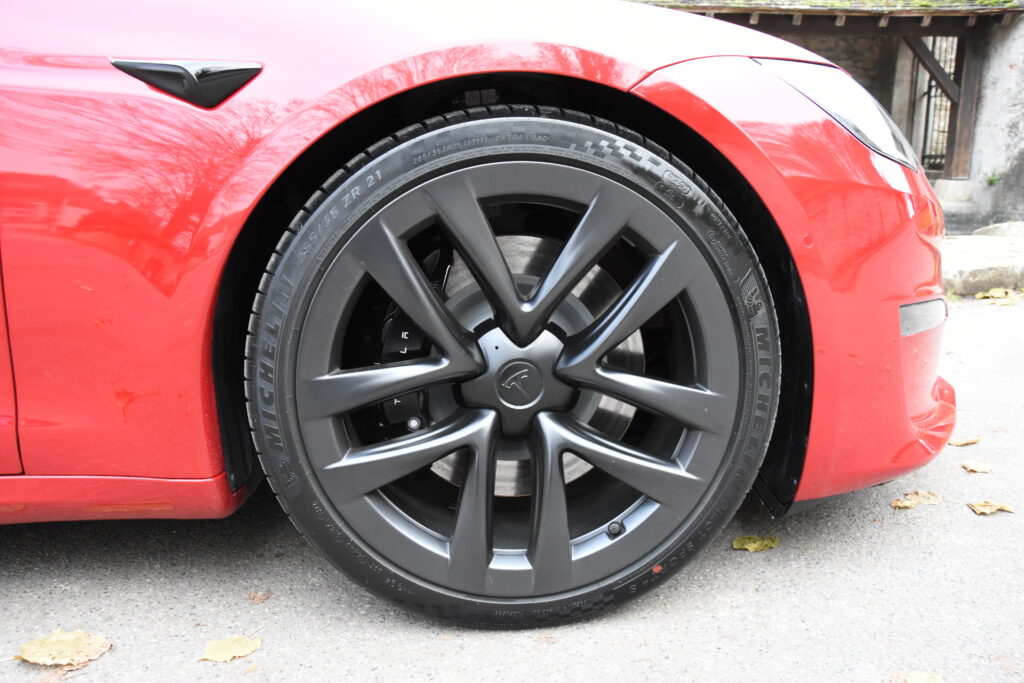 Nouvelle jante de la Tesla Model S Plaid