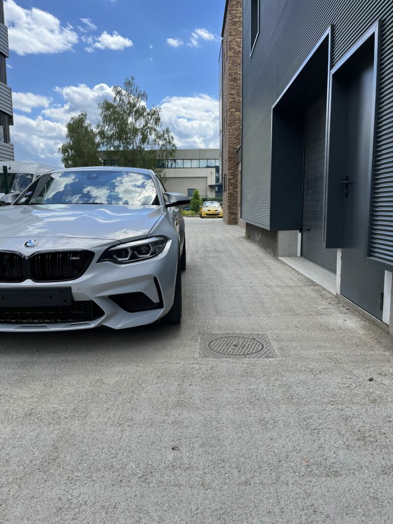 BMW M2 Competition vue 3/4