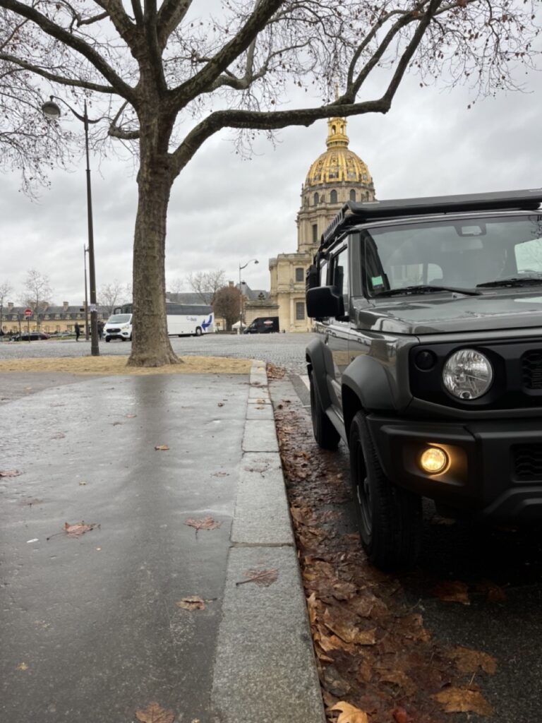 Suzuki Jimny avant gauche