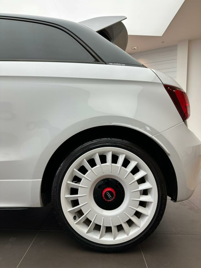 Audi A1 Quattro roue arrière gauche