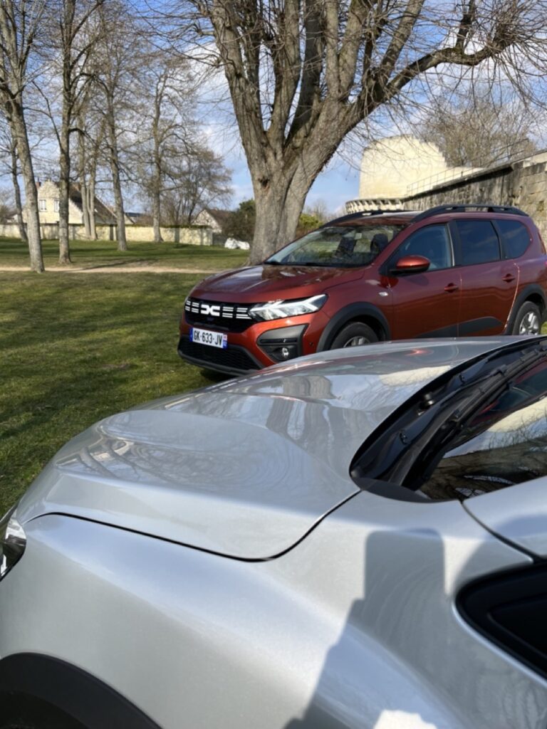 Duel de Dacia Jogger 2