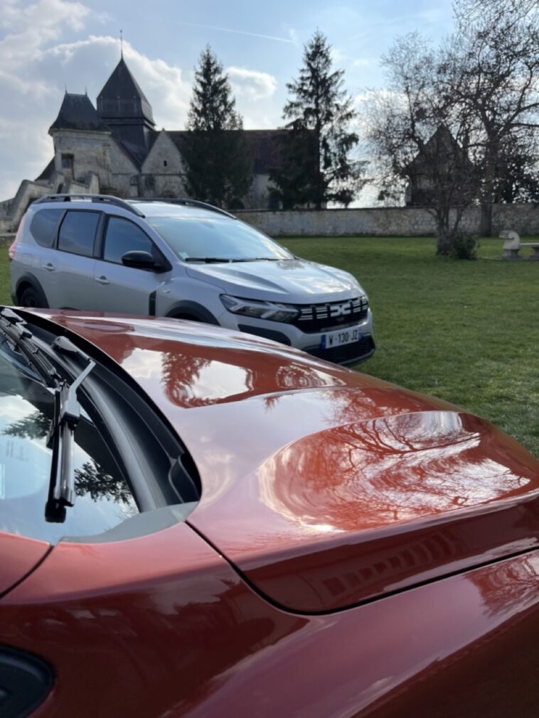 Duel de Dacia Jogger 3