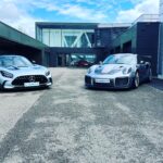 Duel de Porsche 911 GT2RS et d'AMG Black Series