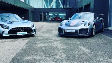 Duel de Porsche 911 GT2RS et d'AMG Black Series